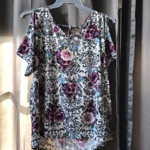 EUC cold shoulder Daytrip top